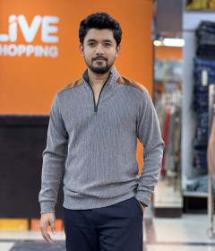 Signature High-Neck Sweatshirt